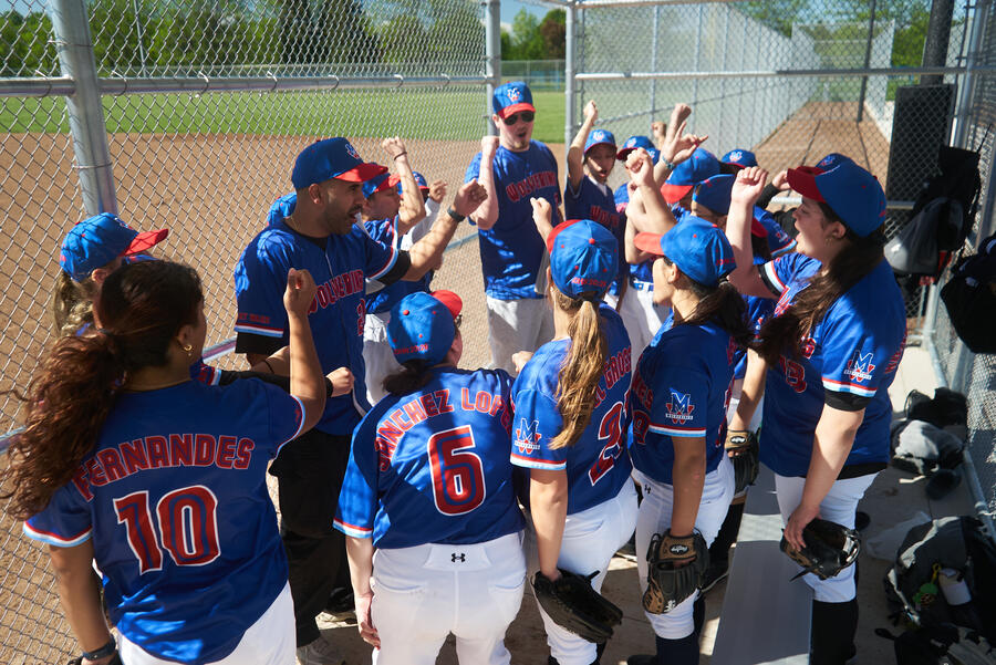 Varsity Girls Softball, photo 4