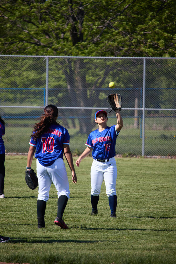Varsity Girls Softball, photo 5