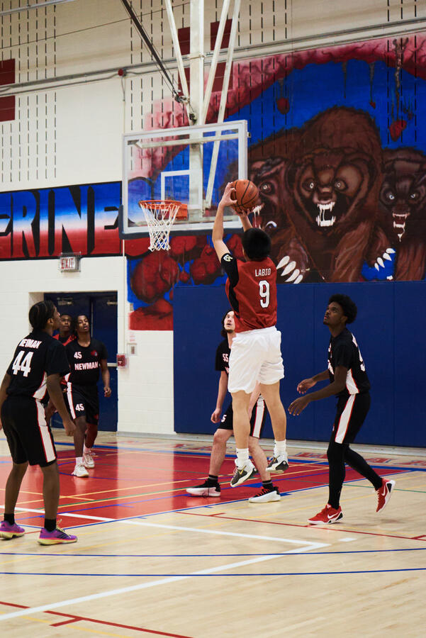 Senior Boys Basketball, photo 1