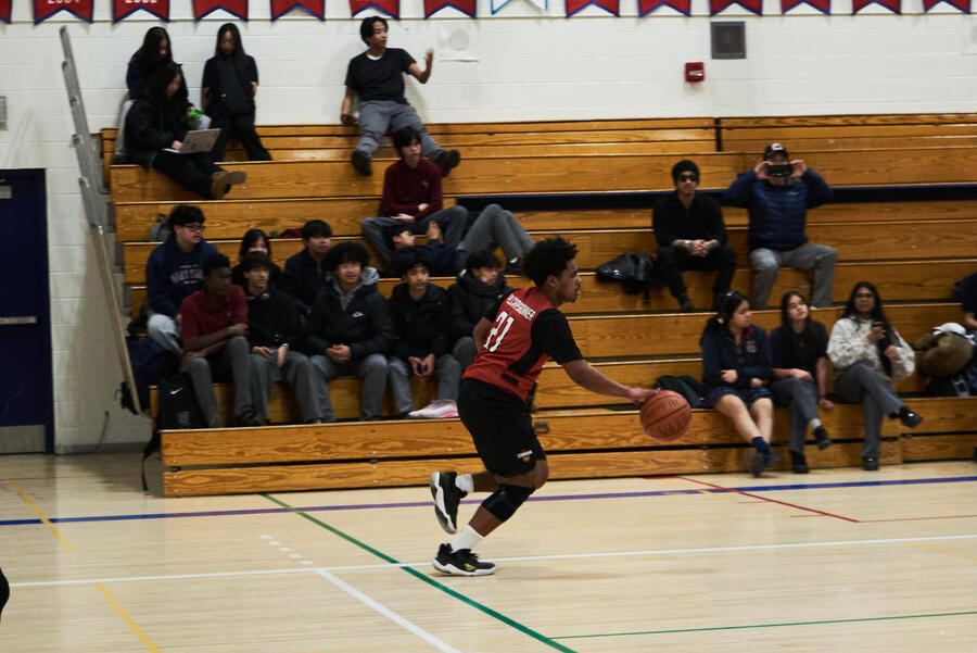 Senior Boys Basketball, photo 2