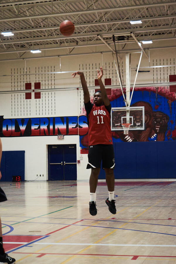 Senior Boys Basketball, photo 7