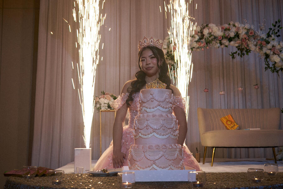 Sarah's Debut, photo 6